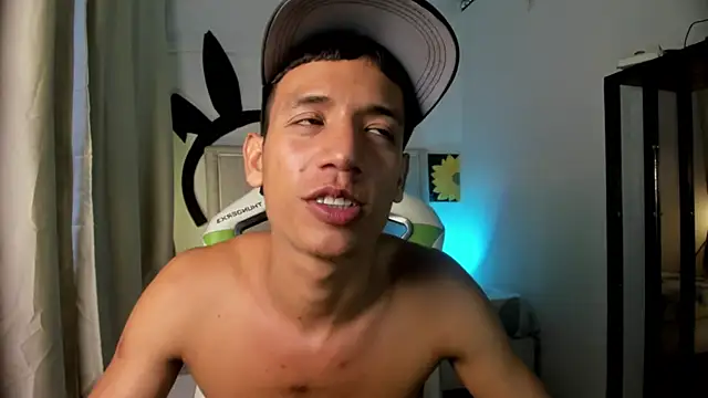 Jr_flow Webcam Show