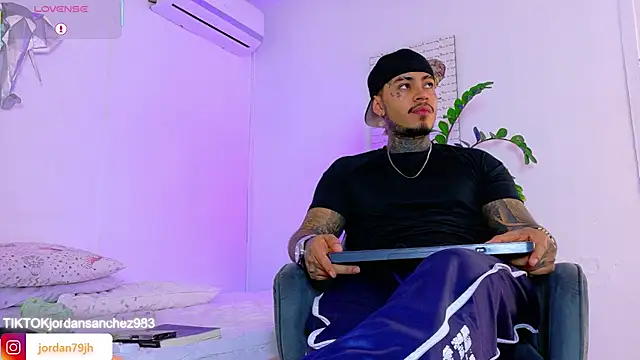 JordanSmiith_ webkamerás műsora