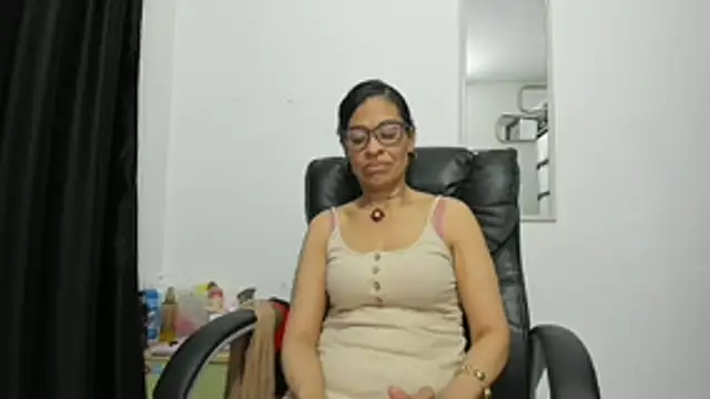 Aries_Mature Live XXX-chat