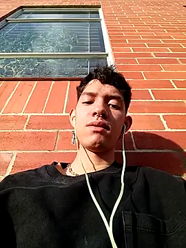 Онлайн чат XXX heyy_noah11