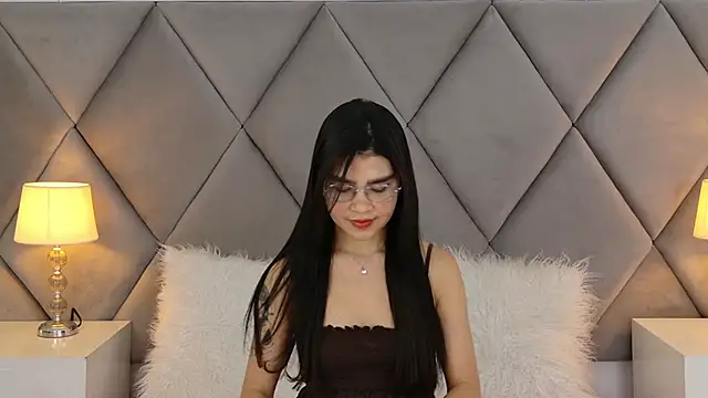 Chat +18 de OliviaDiaz ao vivo