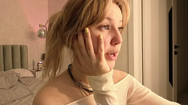 Chat +18 de bonnyfloweer ao vivo
