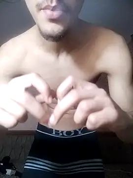 adamhdgdhdv73's Webcam Show