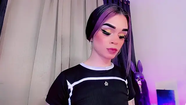 lesly_xx Adlı Modelin Canlı XXX Sohbeti