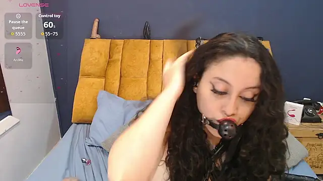Онлайн чат XXX KendraaSimons