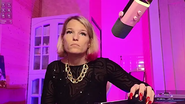 دردشة Lady_Shine الجنسية المباشرة