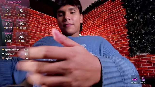 Show modela Thiago_Kozak na web-kameri