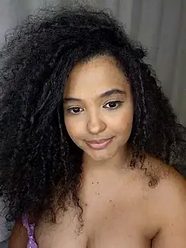 Chat +18 de QeenPandinha ao vivo