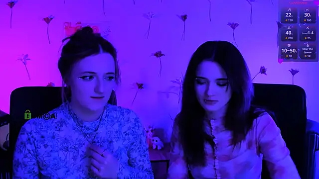 liana_kisses: διαδικτυακό σόου στην κάμερα