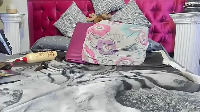 Chat +18 de ArianaGoldd ao vivo