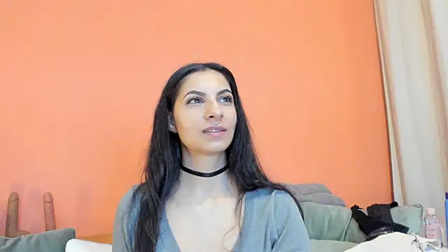 Dirty-Bya Show in webcam