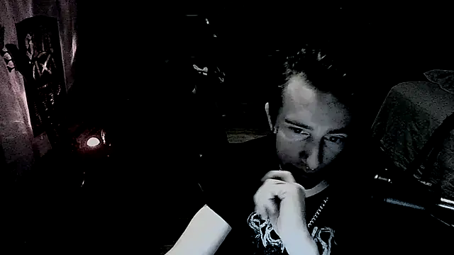 LEVIATHANX666 Show in webcam