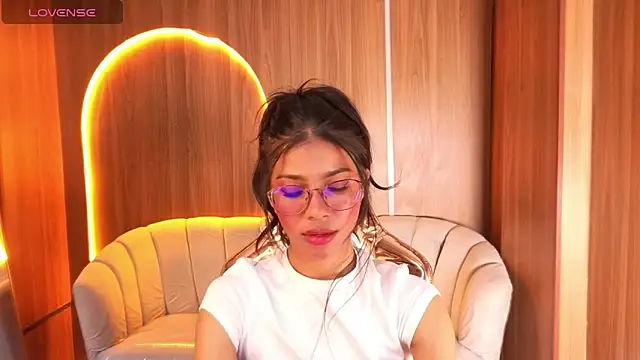 Alina_b_'s Live XXX Chat