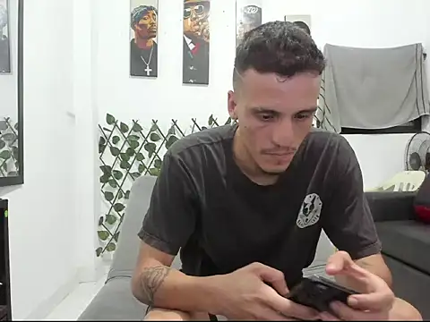 Latins_Boss Pertunjukan Webcam
