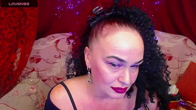 hotzlata's Live XXX Chat