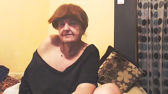 XXX chat uživo modela MioritaHard