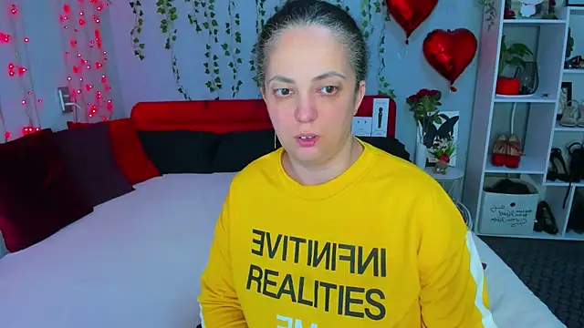 DarlingMilf: απευθείας συνομιλία ΧΧΧ