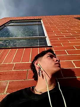 Chat XXX ao vivo de heyy_noah11
