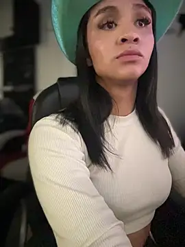 Isabella-Teen élő XXX-chatje