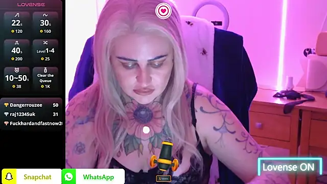 emobarbiedoll Chat XXX in diretta