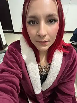 XXX chat uživo modela Amelie-RedHoney