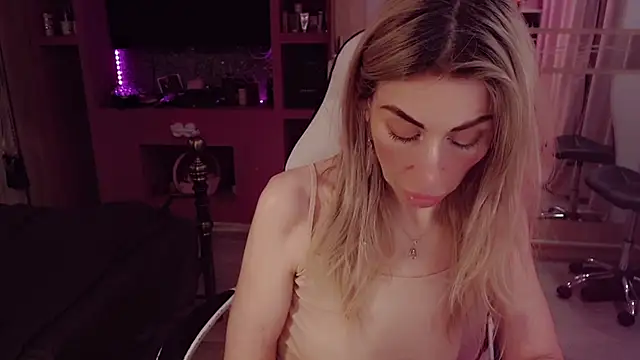 AnnieGOld_'s Live XXX Chat