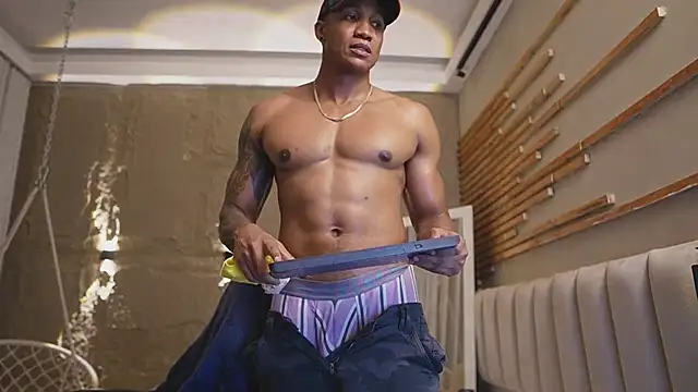Logan_Varela Webcam show