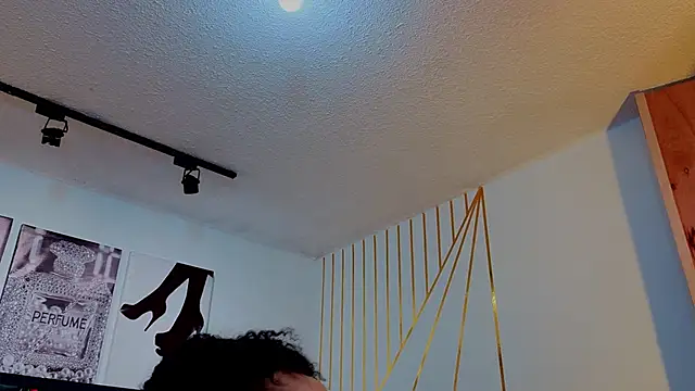 Zoe-yanin's Live XXX Chat