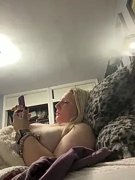sweetkacibaby's Live XXX Chat