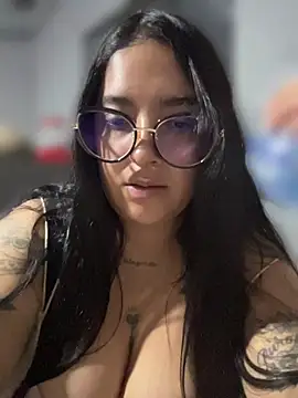 دردشة Julissaaaa الجنسية المباشرة
