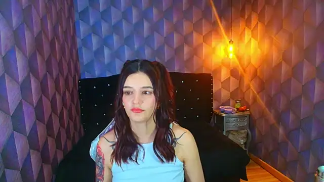 Онлайн чат XXX LiaHarryis