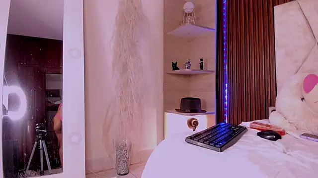 Chat +18 de Catalleya_flower ao vivo