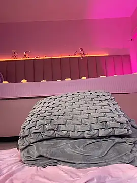 KellyOlsenbe's Webcam Show