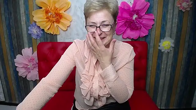 Show modela EmiliaGree na web-kameri