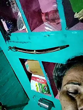Pooja750 Webcam-Show