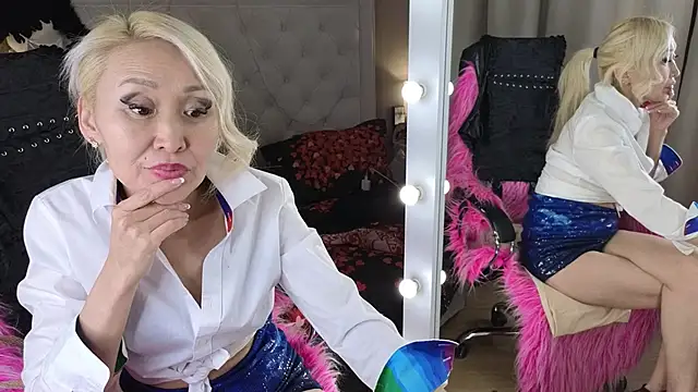 Chat XXX Live RoxalanaStar