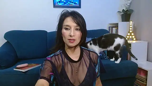 Almaglow_'s Live XXX Chat