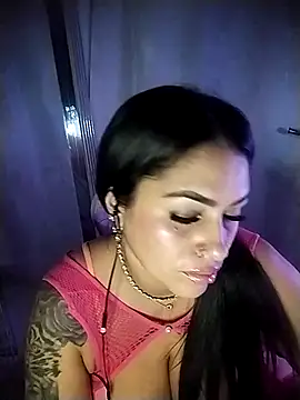 Chatroom XXX en direct de chelaqueen_