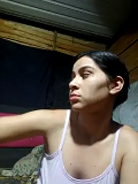 charlotte_axel Adlı Modelin Canlı XXX Sohbeti