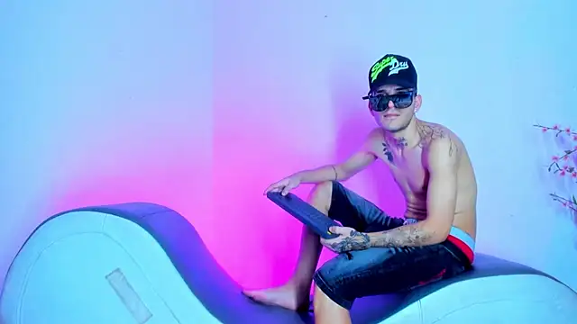 Pleasure_boys_hot Webcam show