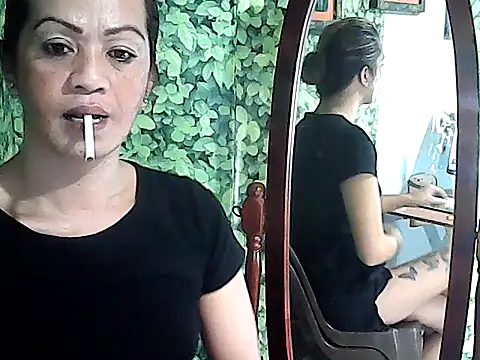 Simplewild21's Webcam Show