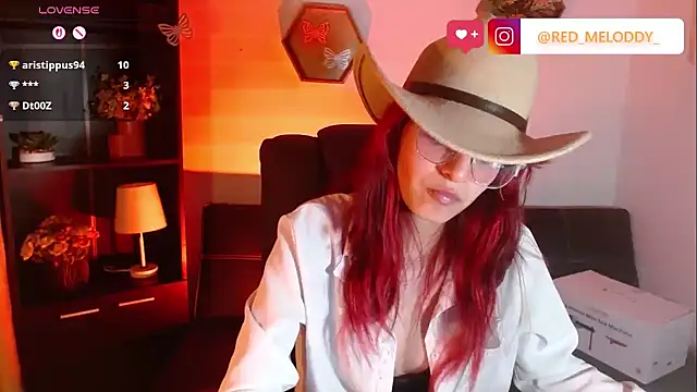 RedMeloddy's Live XXX Chat