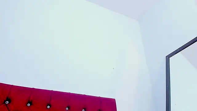 Katty_West Chat XXX in diretta