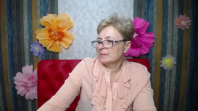 EmiliaGree élő XXX-chatje