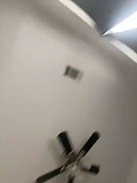 Leslycherry 现场XXX聊天