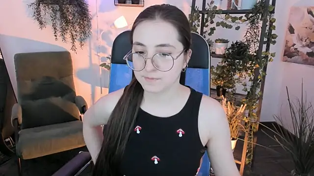 VirtuallVoyant Chat XXX live