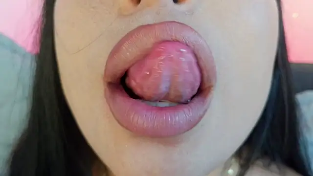 Živý XXX chat mia_roux1