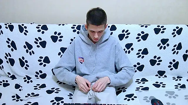 Онлайн чат XXX Lester_Broo