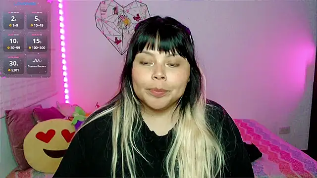 EllieMoonX live XXX chat