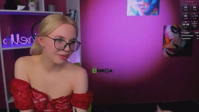 alia_skay Show in webcam